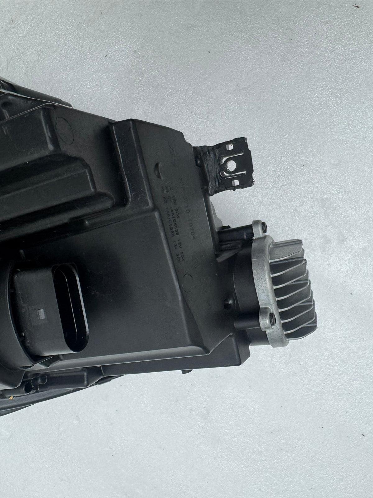 AUDI A4 B9 8W0941034A