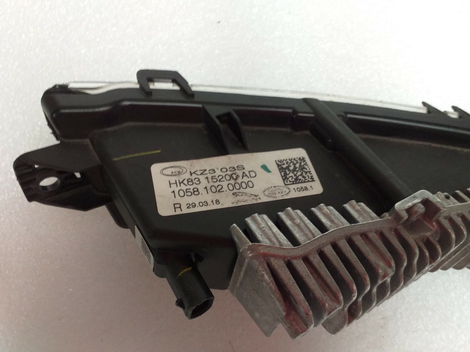 GENUINE JAGUAR/LAND ROVER R/H DAYTIME RUNNING LIGHT / FOG LIGHT -  HK8315200AD