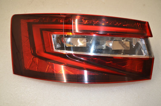  Genuine Skoda Superb B8 LH Left Side Rear Light 3V9945207
