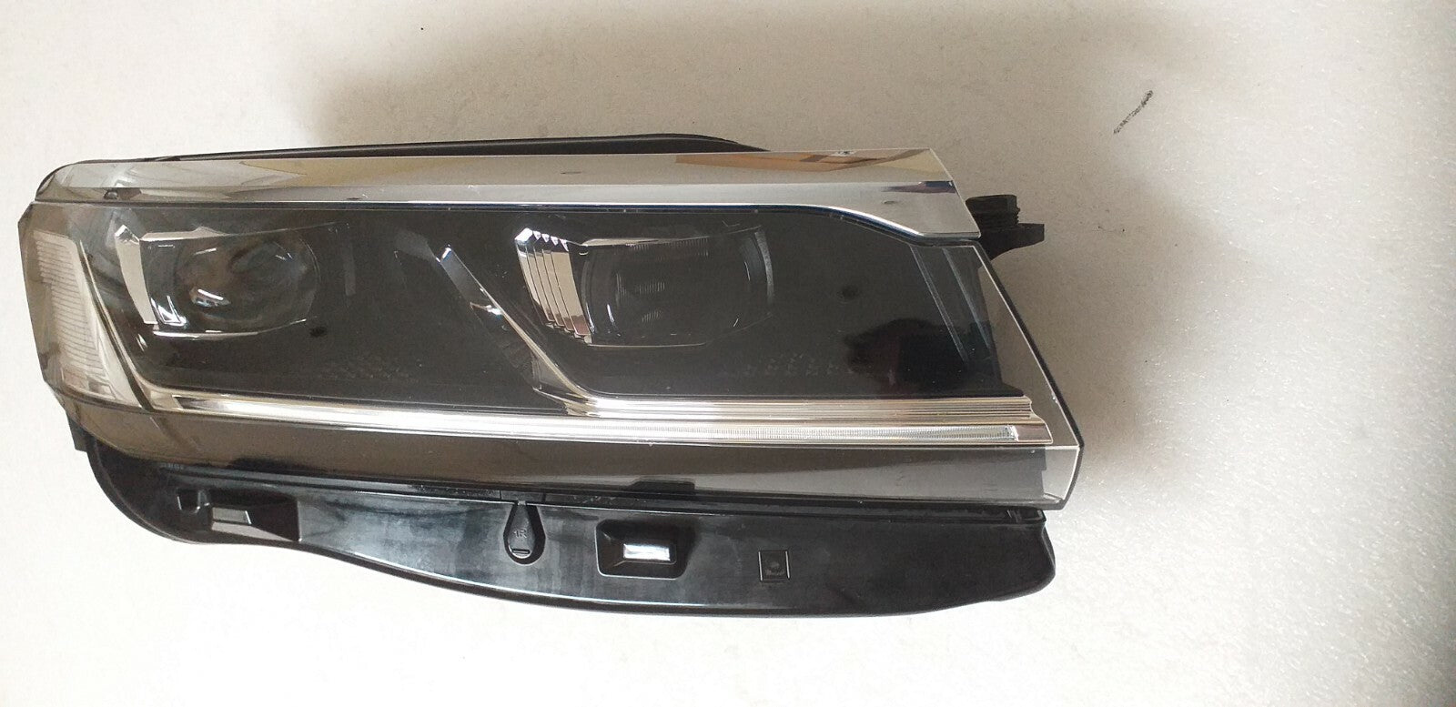 VW Touareg III Full-LED headlight  761941036A / 1EX013143-02