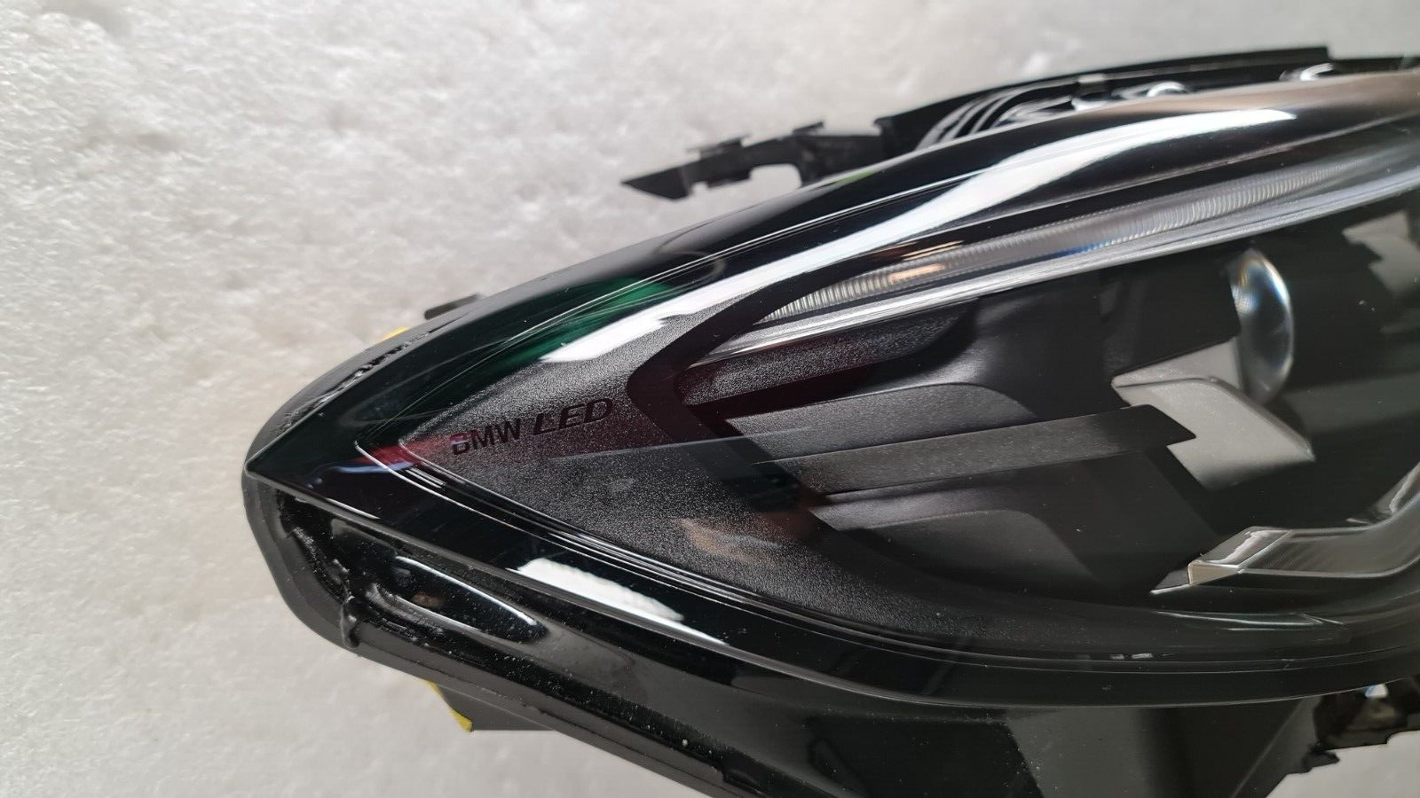 Genuine BMW 3 G20 G21  2018- On  F-LED Adaptive Black Shadow headlight  9500912