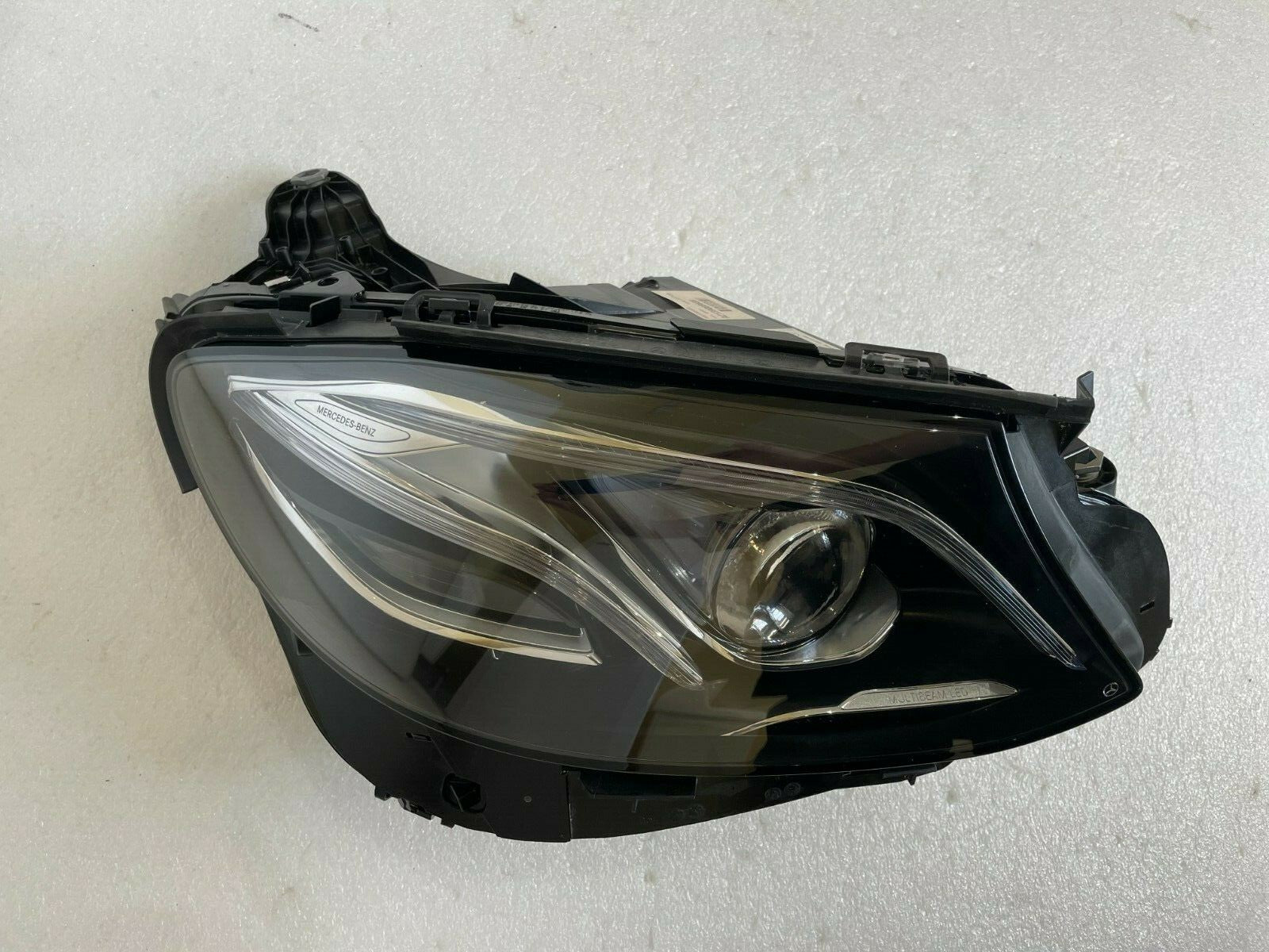 MERCEDES-BENZ E CLASS RH MULTIBEAM A2139069608KZ