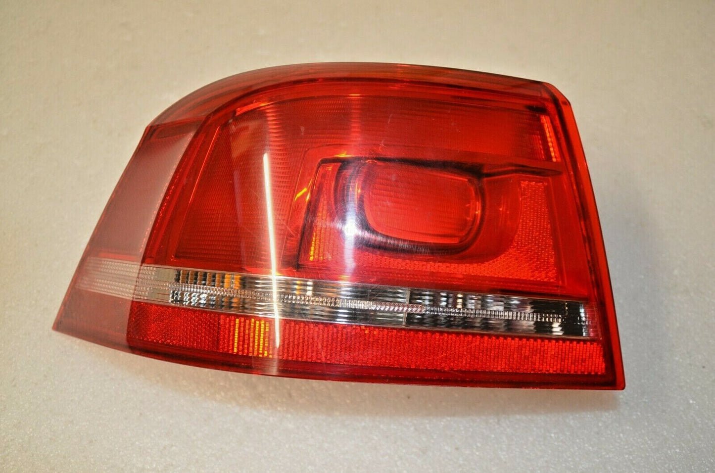 VW PASSAT Rear Left LH Light 3AE945095C