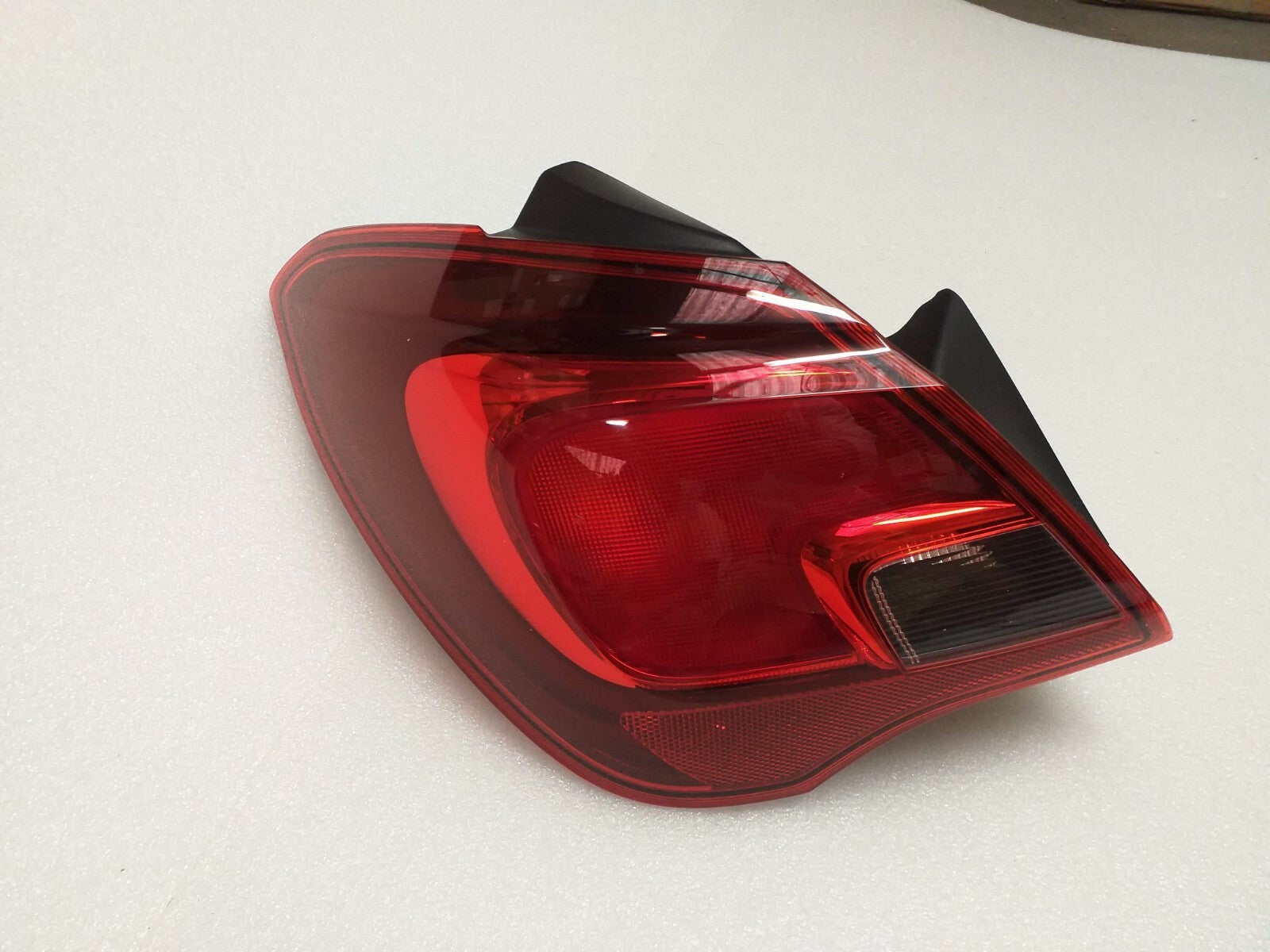 VAUXHALL- OPEL CORSA LH TAIL LIGHT - 460034366