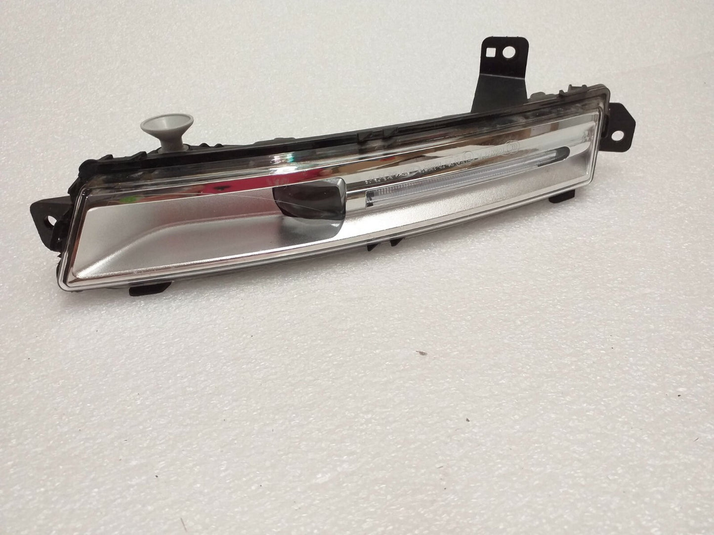 GENUINE JAGUAR/LAND ROVER R/H DAYTIME RUNNING LIGHT / FOG LIGHT -  HK8315200AD