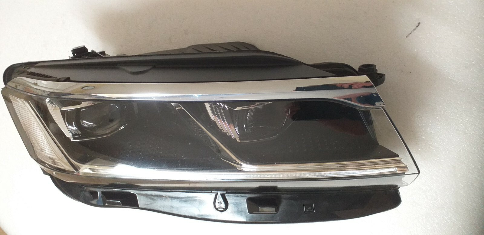 VW Touareg III Full-LED headlight  761941036A / 1EX013143-02