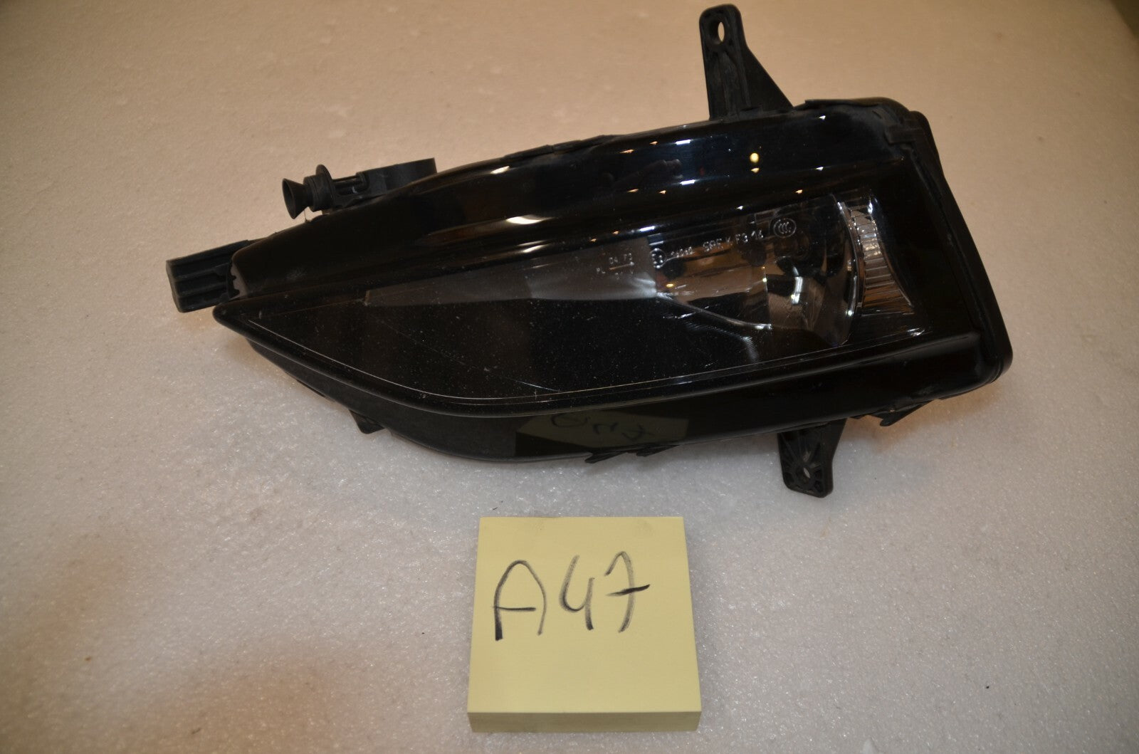 VW GOLF LH FOG LIGHT 5G0941661F