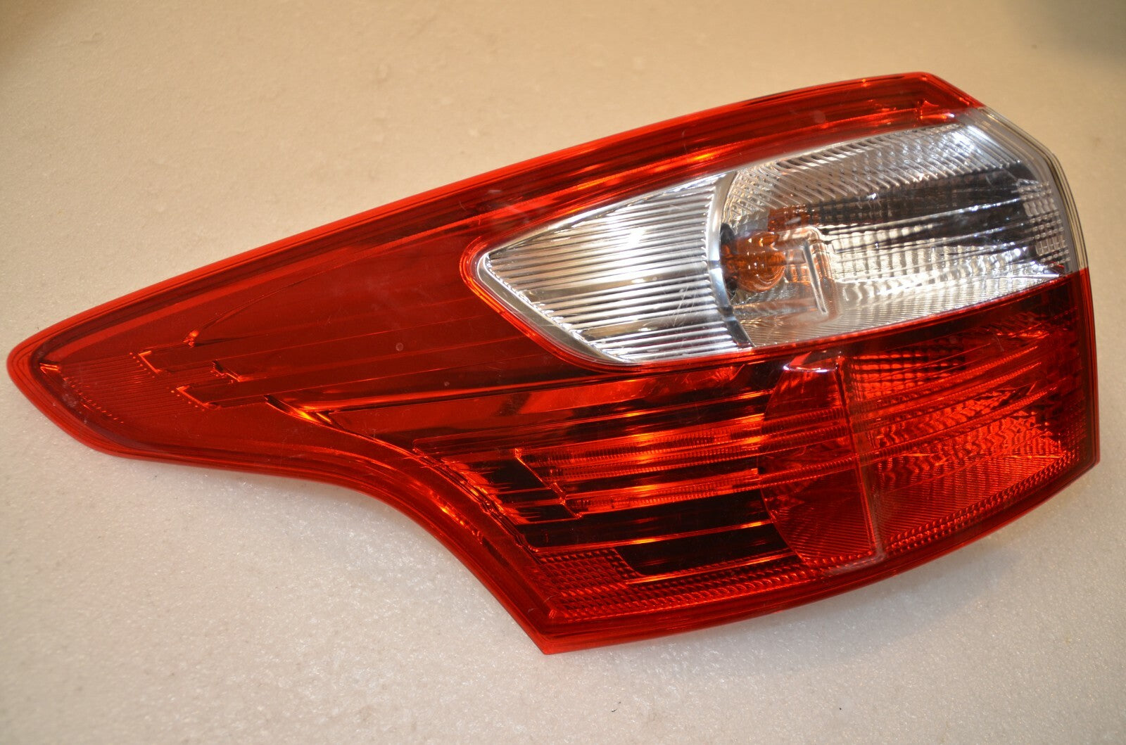 FORD FOCUS LEFT LH REAR LIGHT BM5113405BL