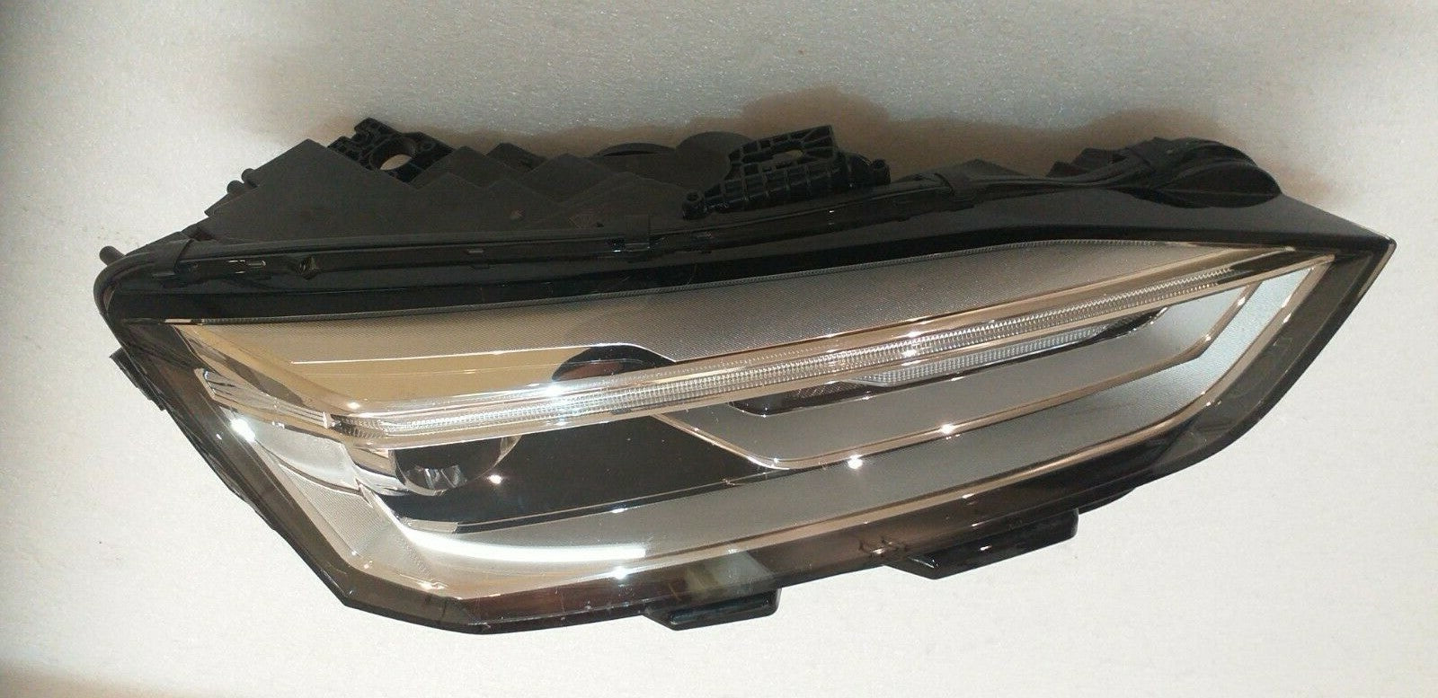 AUDI A5 Xenon HEADLIGHT  2016-2019  8W6941006D