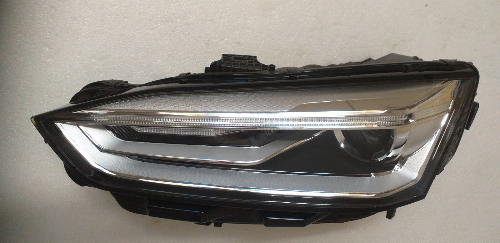 AUDI A5 Xenon HEADLIGHT  2016-2019  8W6941005C