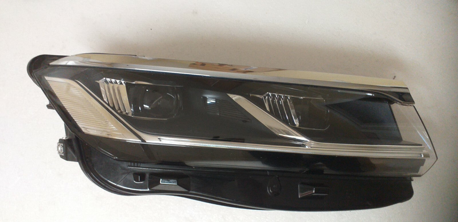 VW Touareg III Full-LED headlight  761941036A / 1EX013143-02