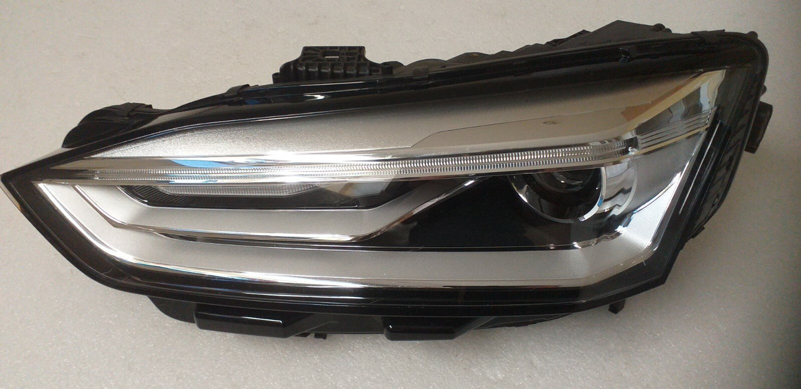 AUDI A5 Xenon HEADLIGHT  2016-2019  8W6941005C