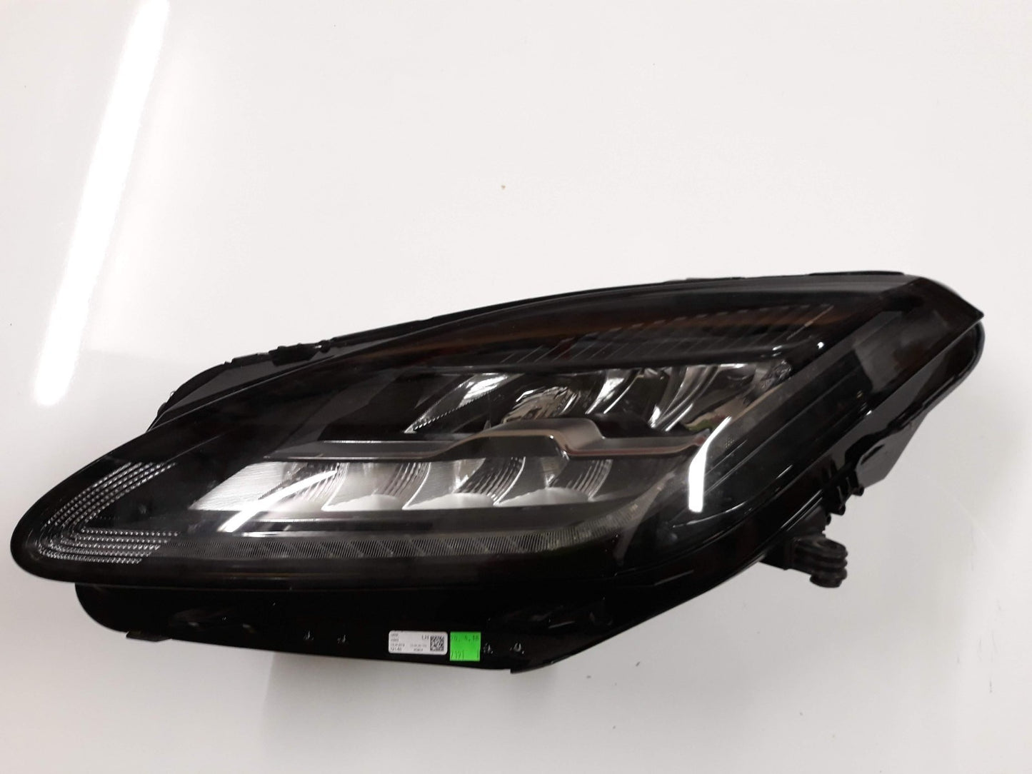Genuine Jaguar E-Pace Full LED Headlight   J9C3-13W030-DC