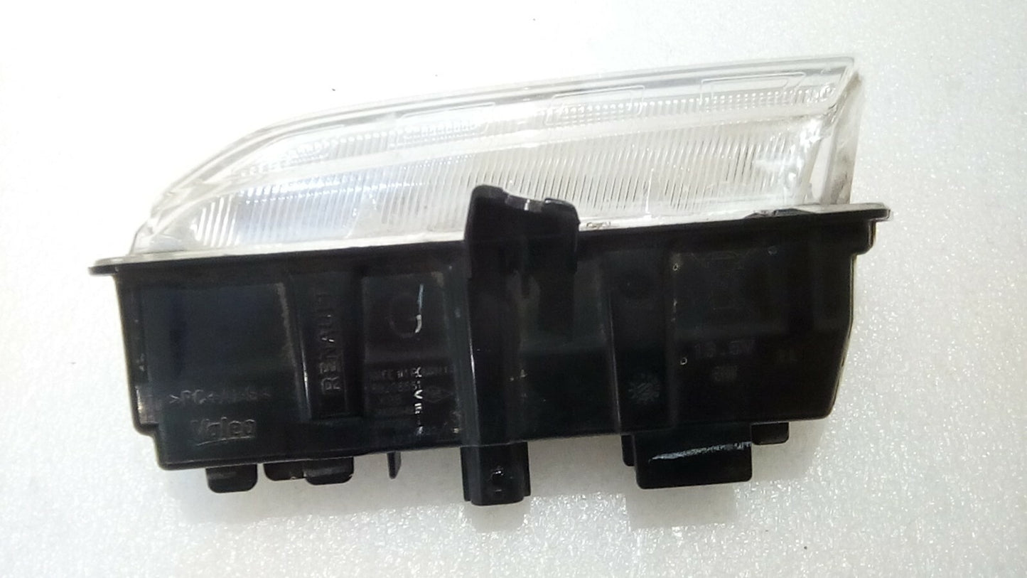RENAULT DRL DAYTIME RUNNING LIGHT LEFT HAND LH 89208551