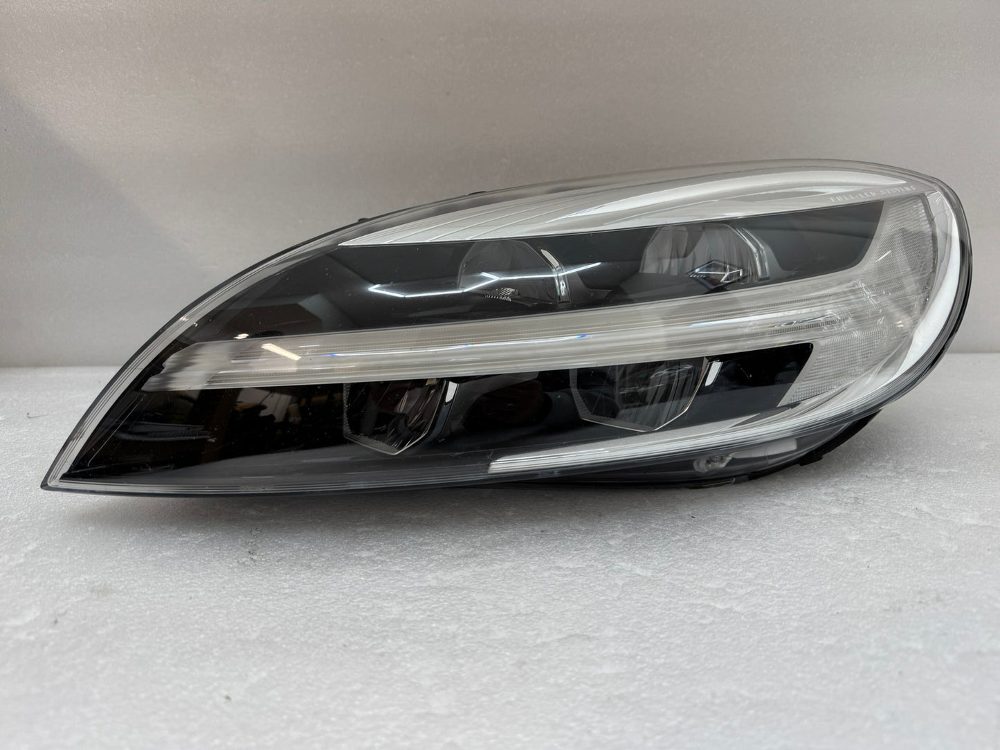 VOLVO V40 31677020