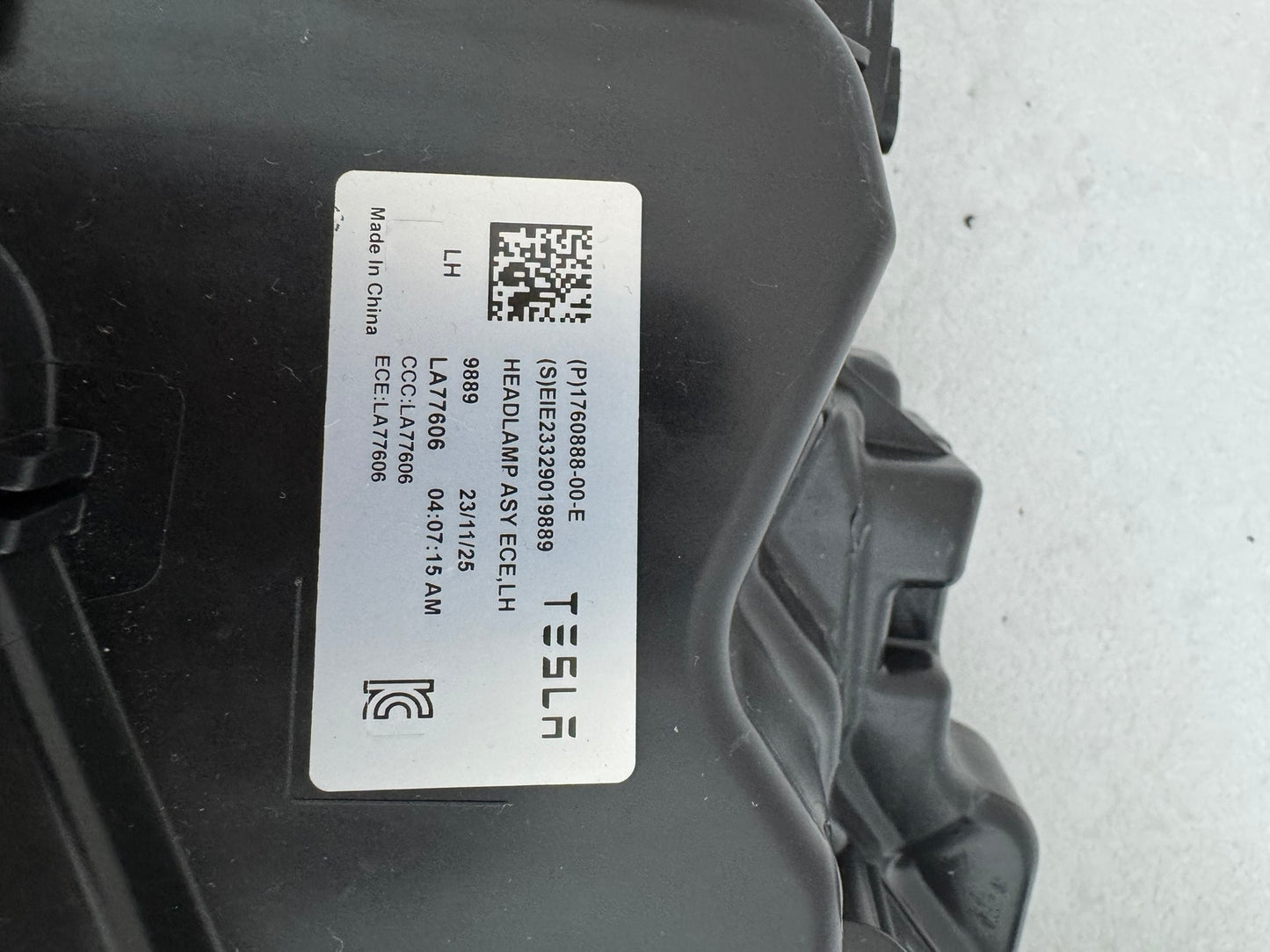 TESLA MODEL 3   P176088800E