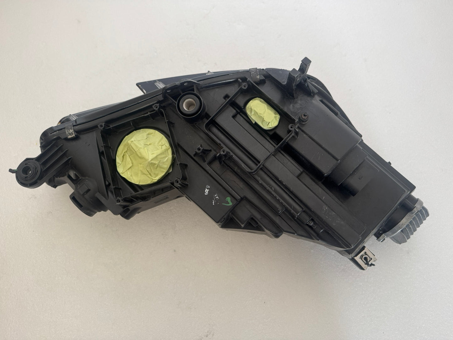 AUDI A4    8W0941035A