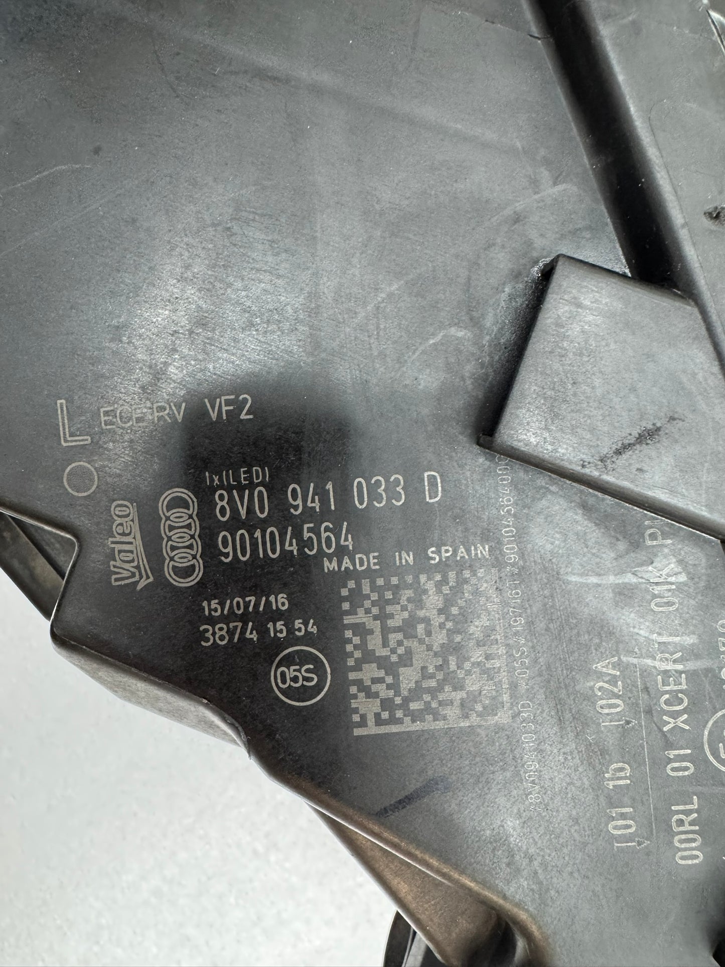 AUDI A3  8V0941033D