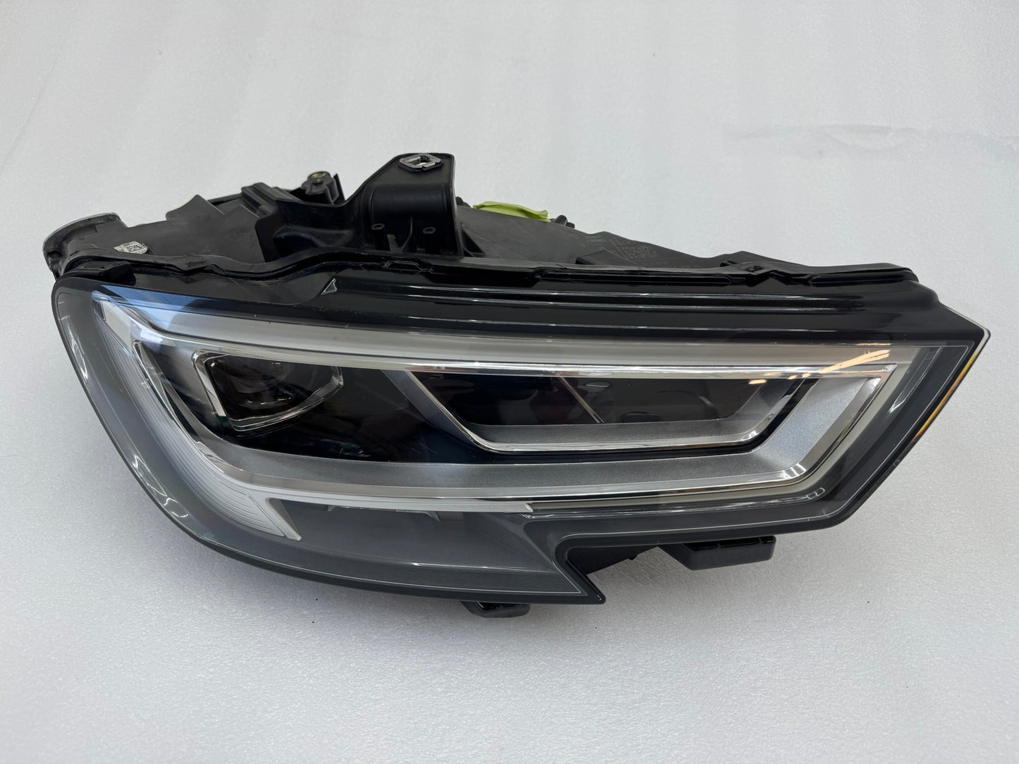 AUDI A3 8V0941034D