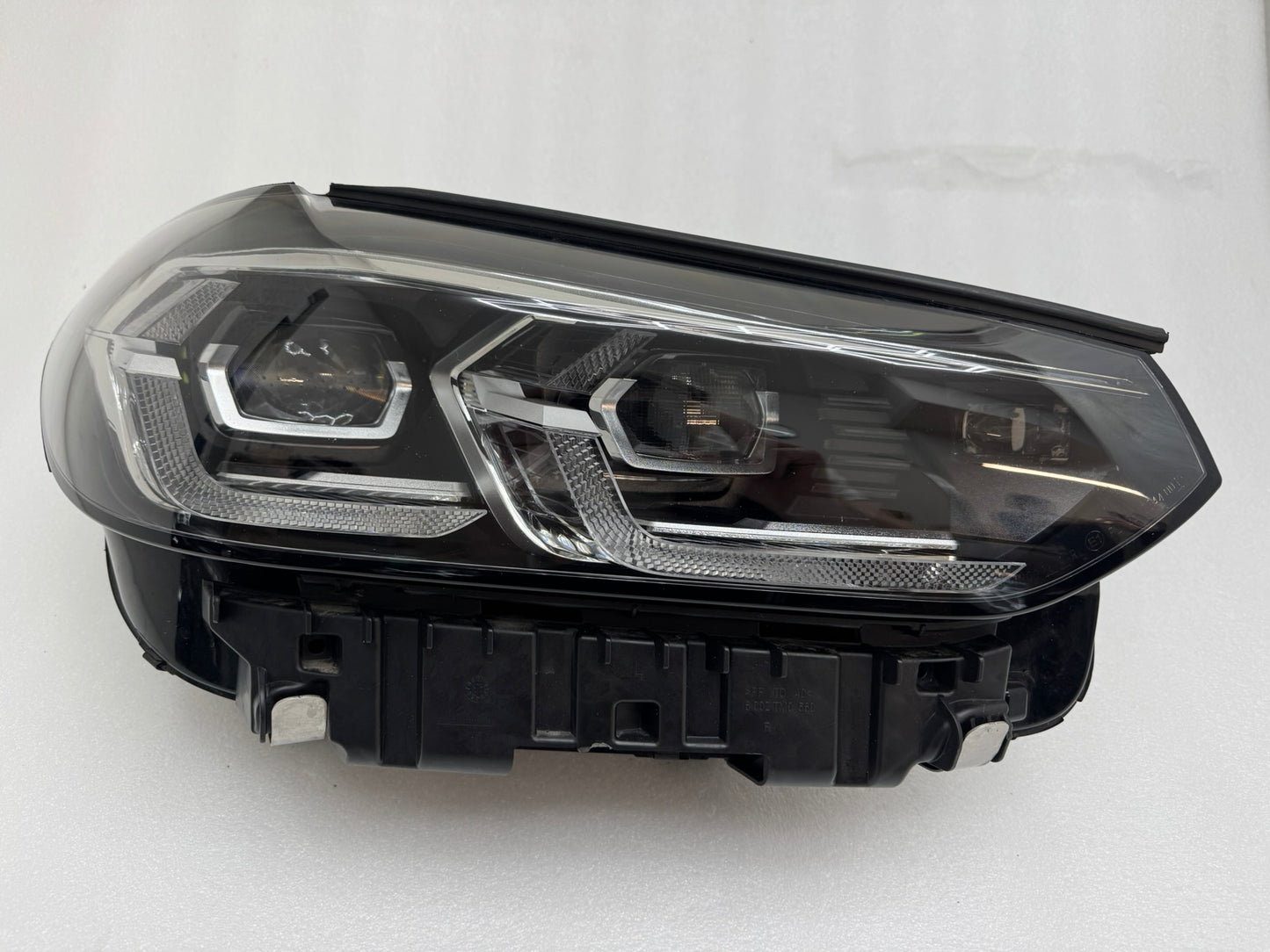 BMW X3  G01 G02   5A29208-07   A8 5A29208-07 RL
