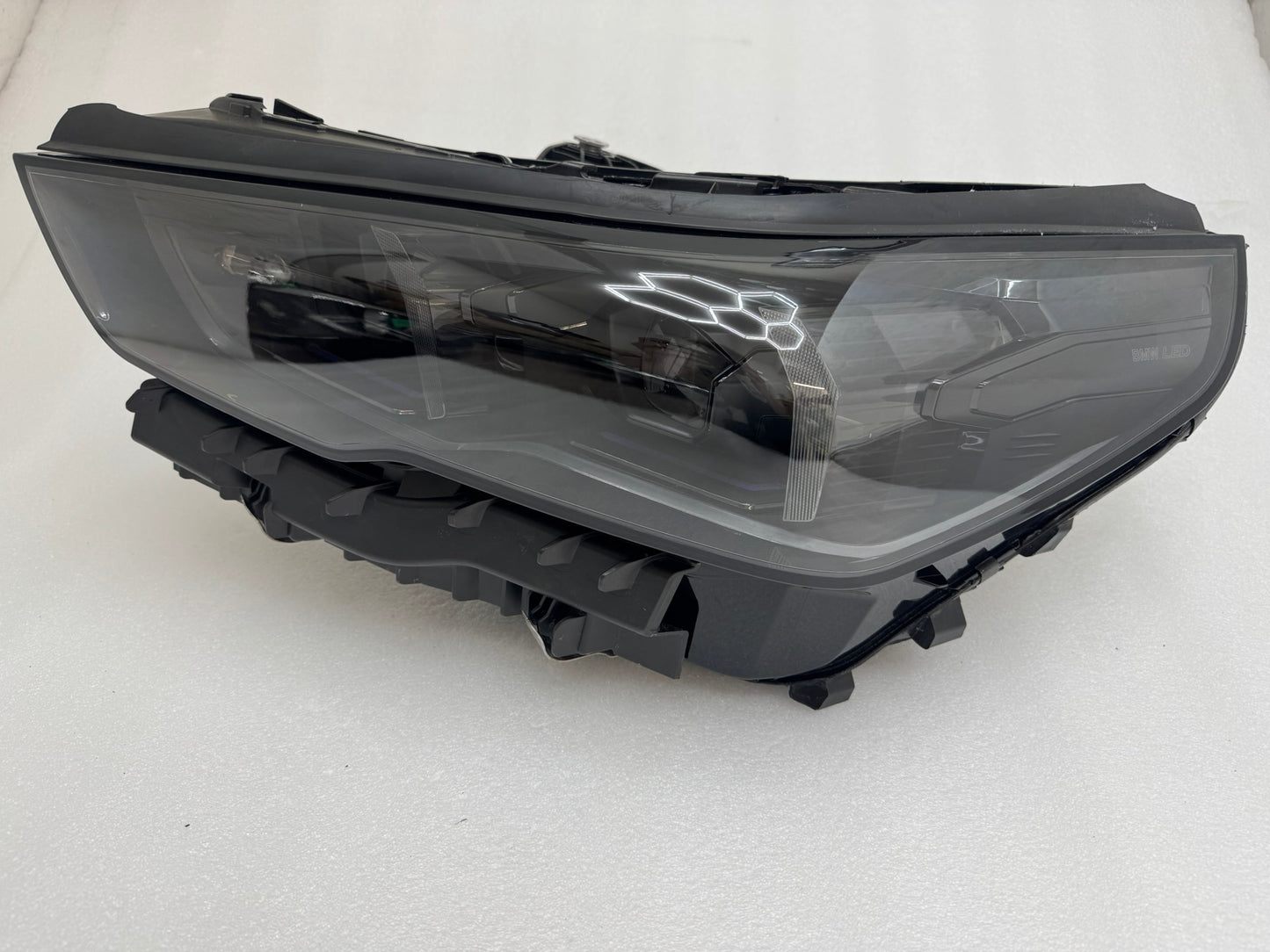 BMW 5 SERIES G60  A9 5A798E1-08