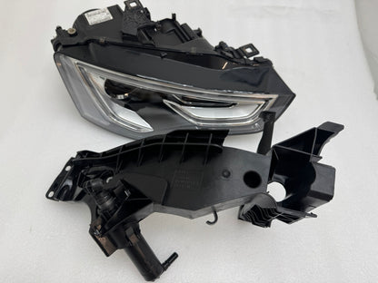 AUDI A5 B8    8T0941006D