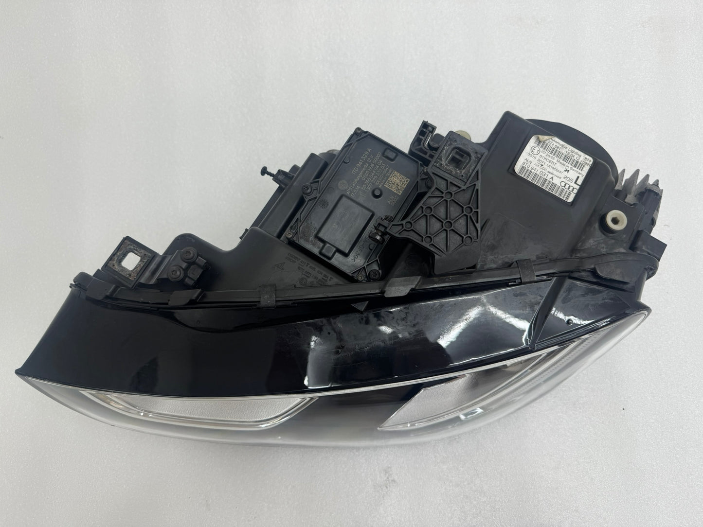 AUDI A5 B8    8T0941031A