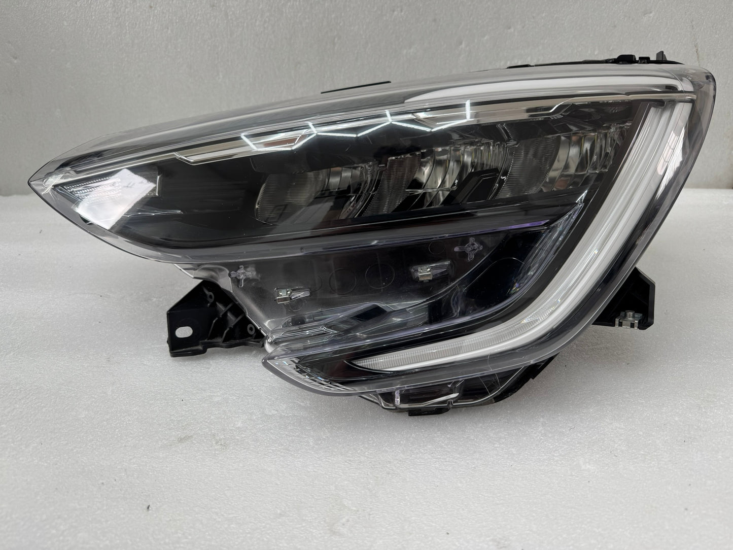 RENAULT ARKANA    260608117 R