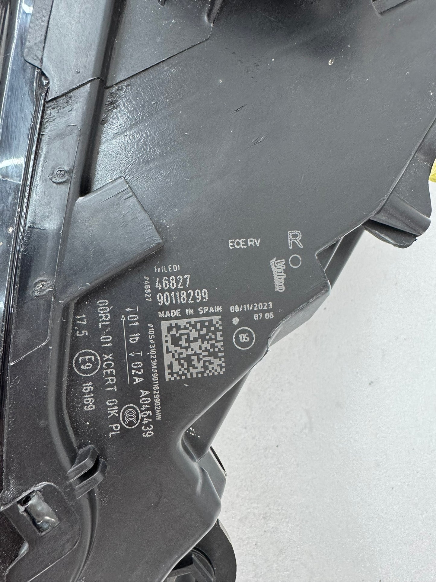AUDI A3    90118299 8V0941034F
