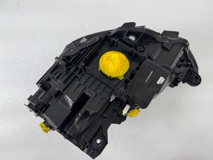 AUDI A3    90118299 8V0941034F