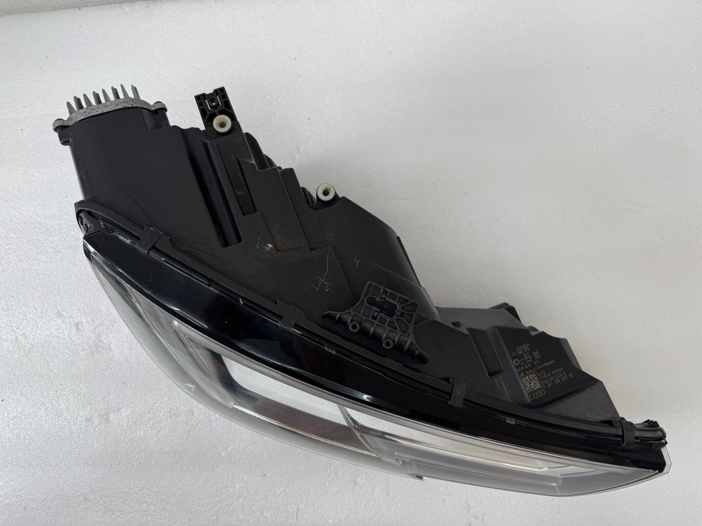 AUDI A4  8W0941034A
