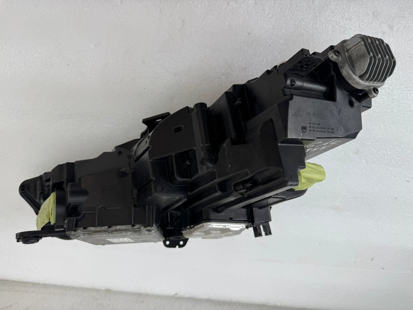 AUDI A4  8W0941034A