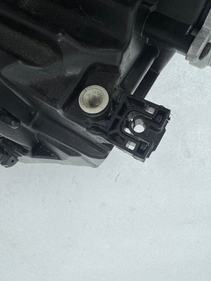 AUDI A4 B9   8W0941034A