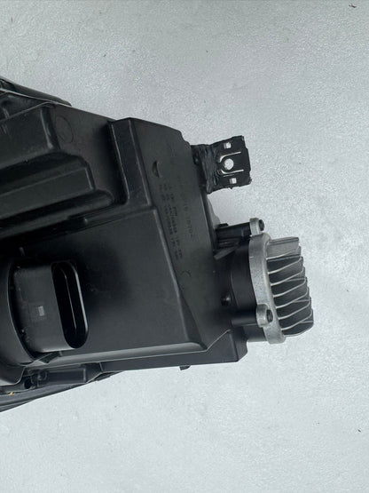 AUDI A4 B9   8W0941034A