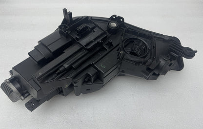 AUDI A4 B9  8W0941036