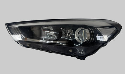 HYUNDAI TUCSON MK3 HEADLIGHT  92101-D7110