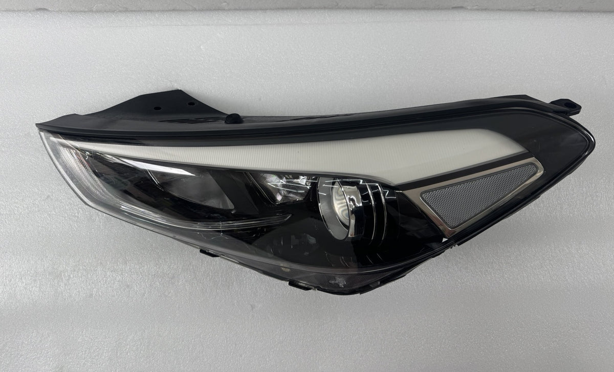 HYUNDAI TUCSON MK3 HEADLIGHT  92101-D7110