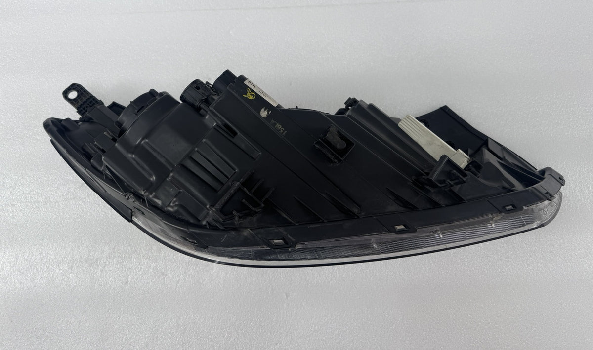 HYUNDAI TUCSON MK3 HEADLIGHT  92101-D7110