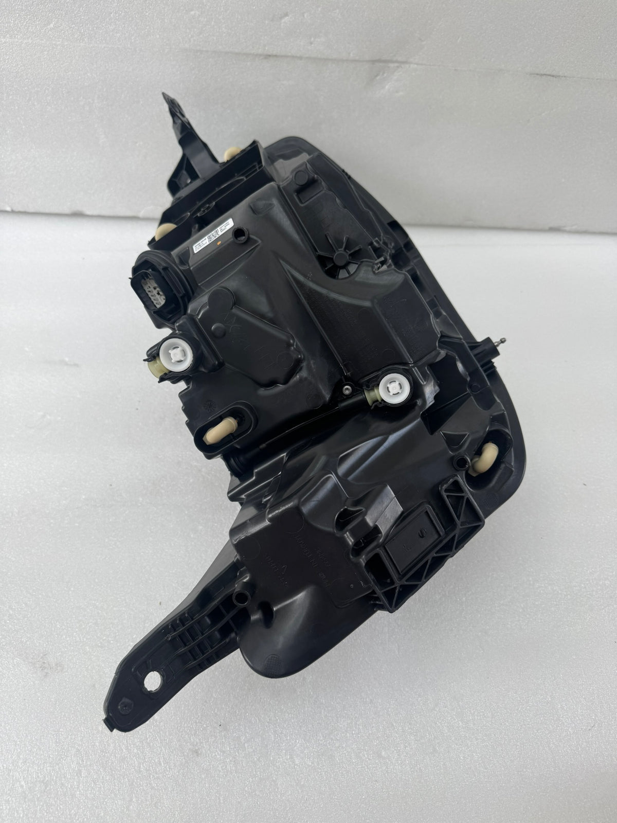 VW TRANSPORTER HEADLIGHT   S74113E015BD