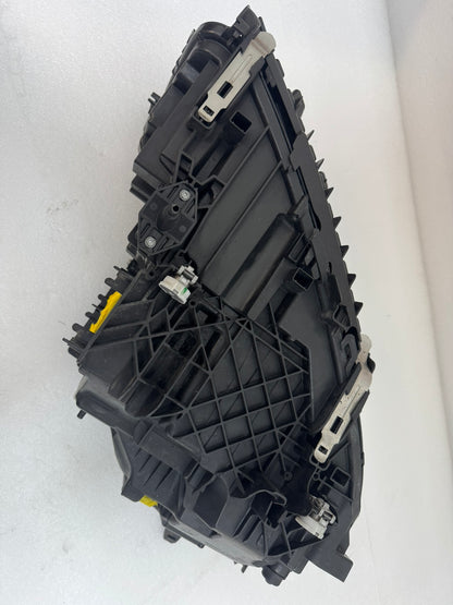 BMW 7 SERIES G11 G12  7946777 -06   EGK869m RL