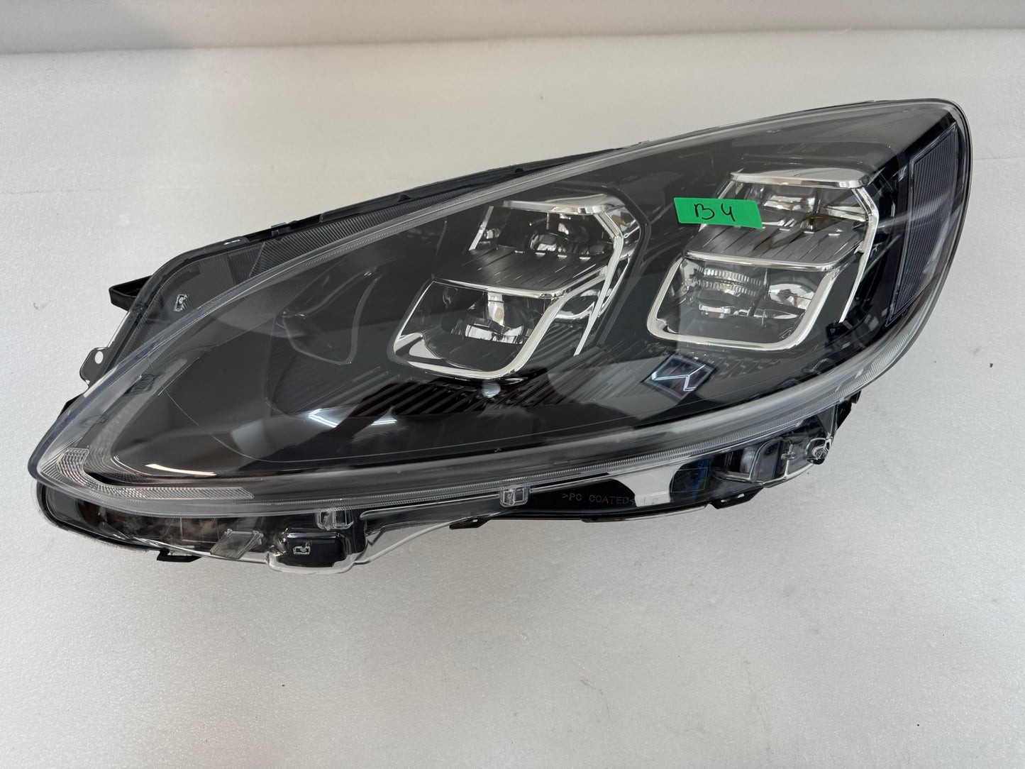 FORD KUGA   LV4B13E015GE