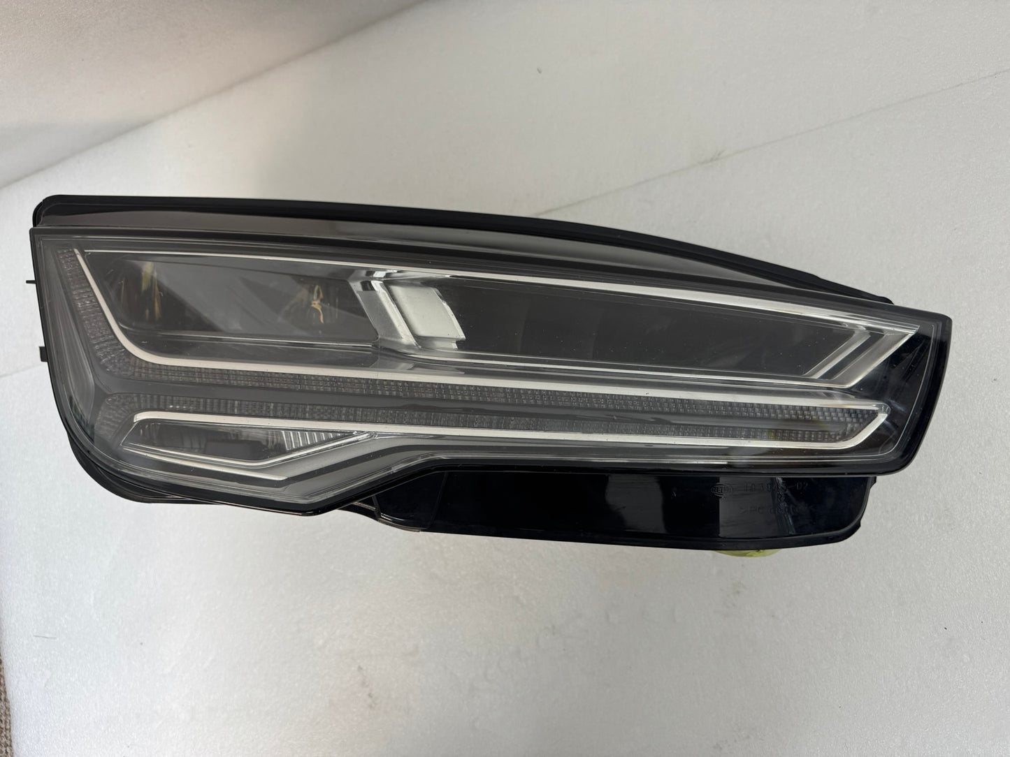 AUDI A7  4G8941036A
