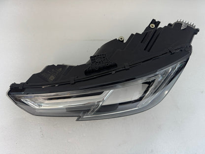 AUDI A4  8W0941033A