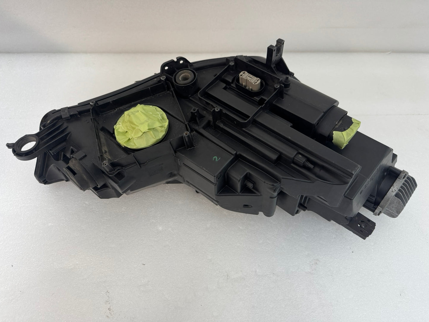 AUDI A4  8W0941033A