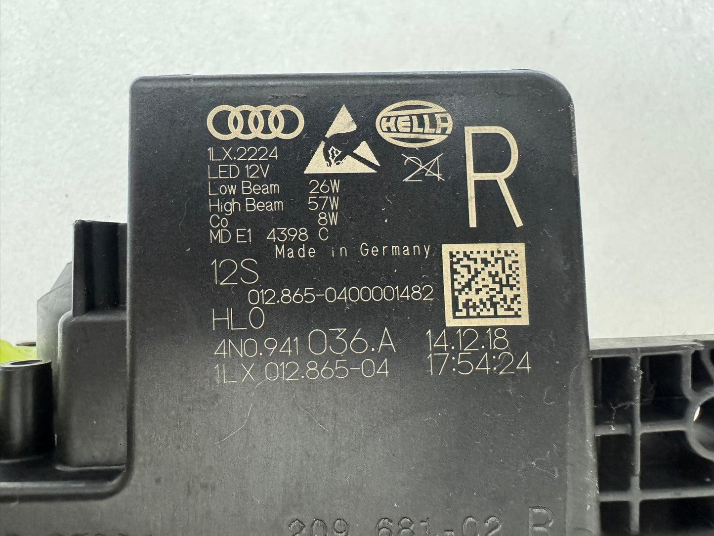 AUDI A8  4N0941036A