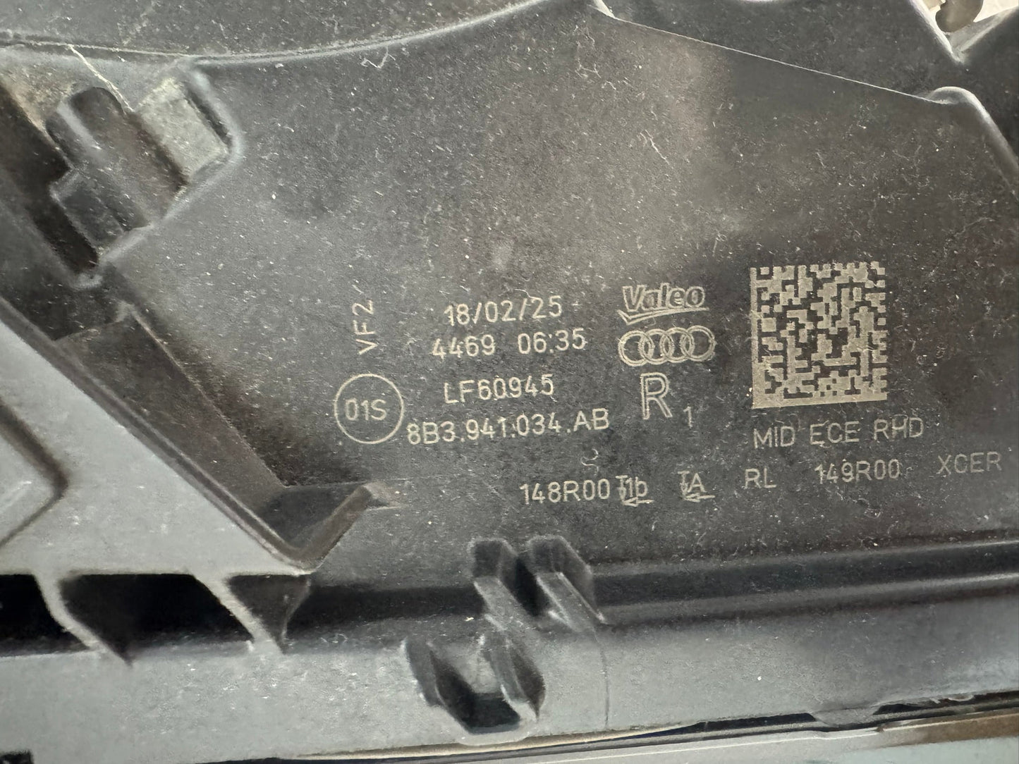 AUDI A5  8B3941034AB