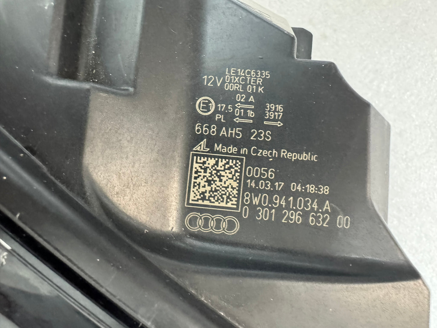 AUDI A4  8W0941034A