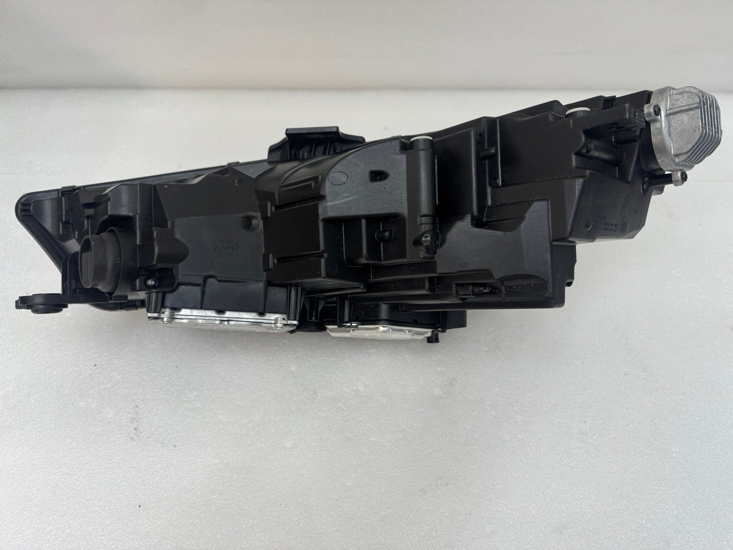 AUDI A4  8W0941034A