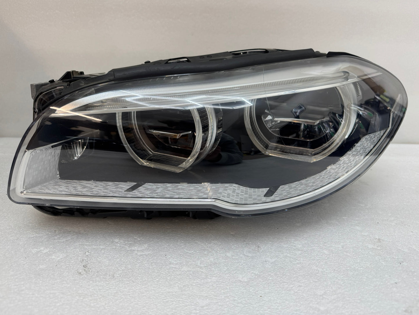 BMW 5 Series  746059501