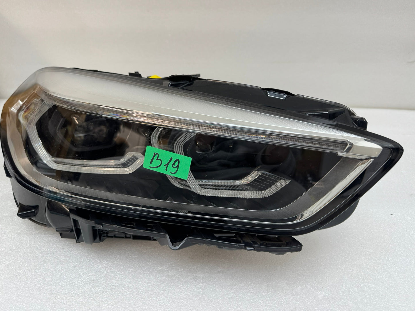 BMW 1 Series   5A1E058 -02